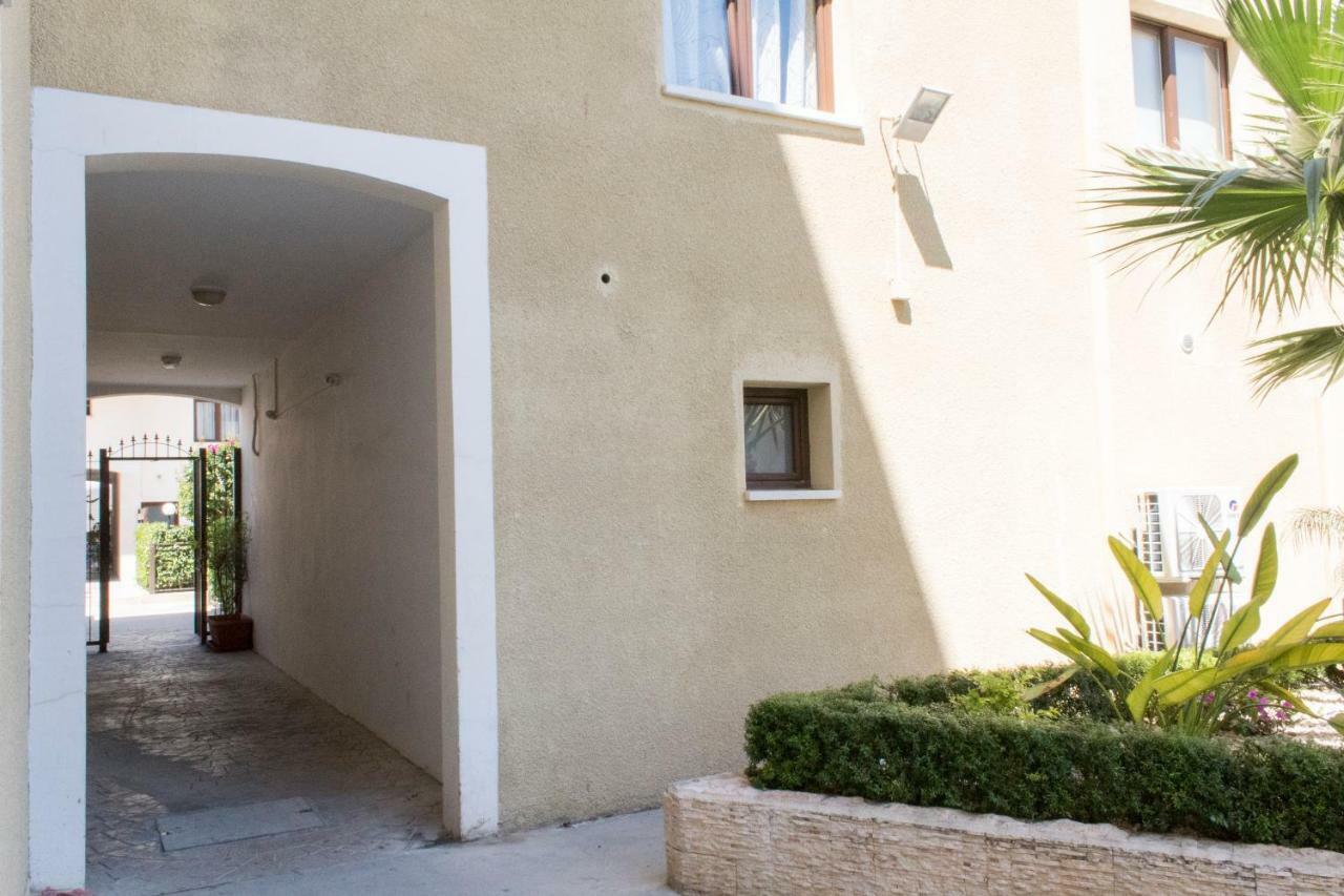 Galatex Beach Apartment Limassol Exterior foto
