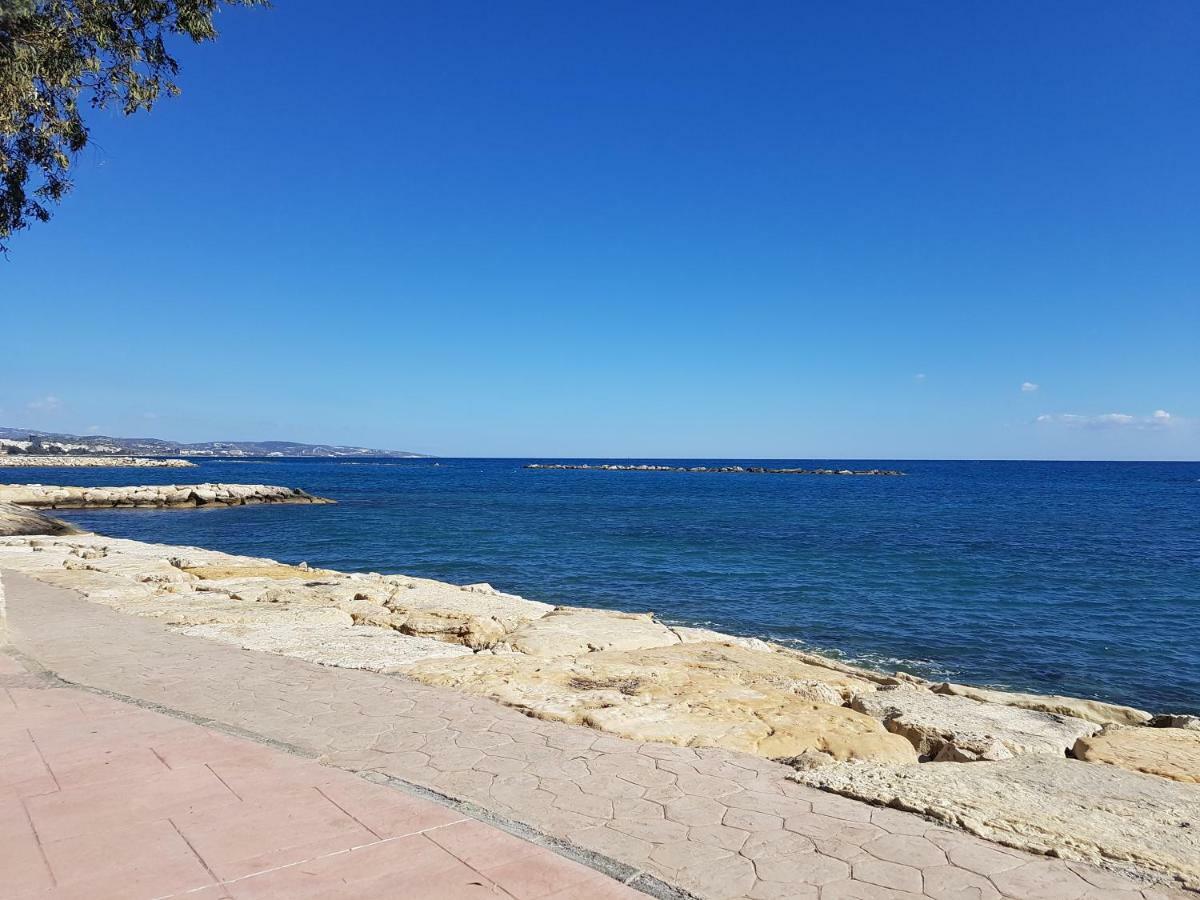 Galatex Beach Apartment Limassol Exterior foto