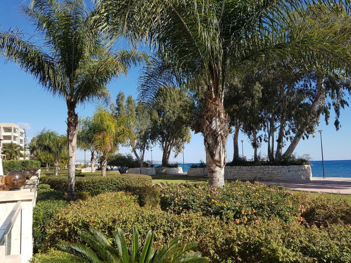 Galatex Beach Apartment Limassol Exterior foto