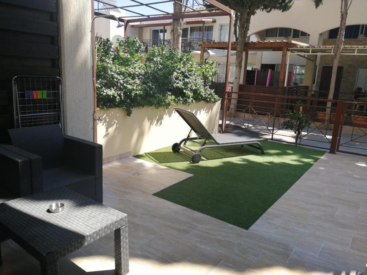 Galatex Beach Apartment Limassol Exterior foto